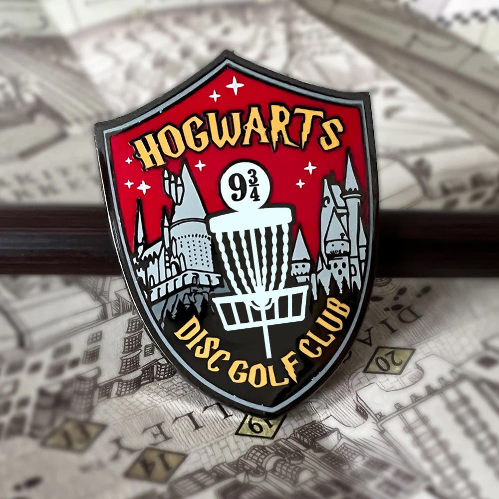 Hogwarts Disc Golf Club Pin - Gotta Go Gotta Throw